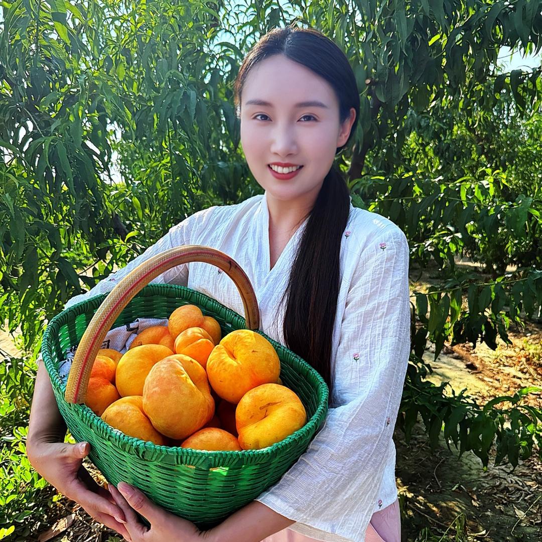 李秋香