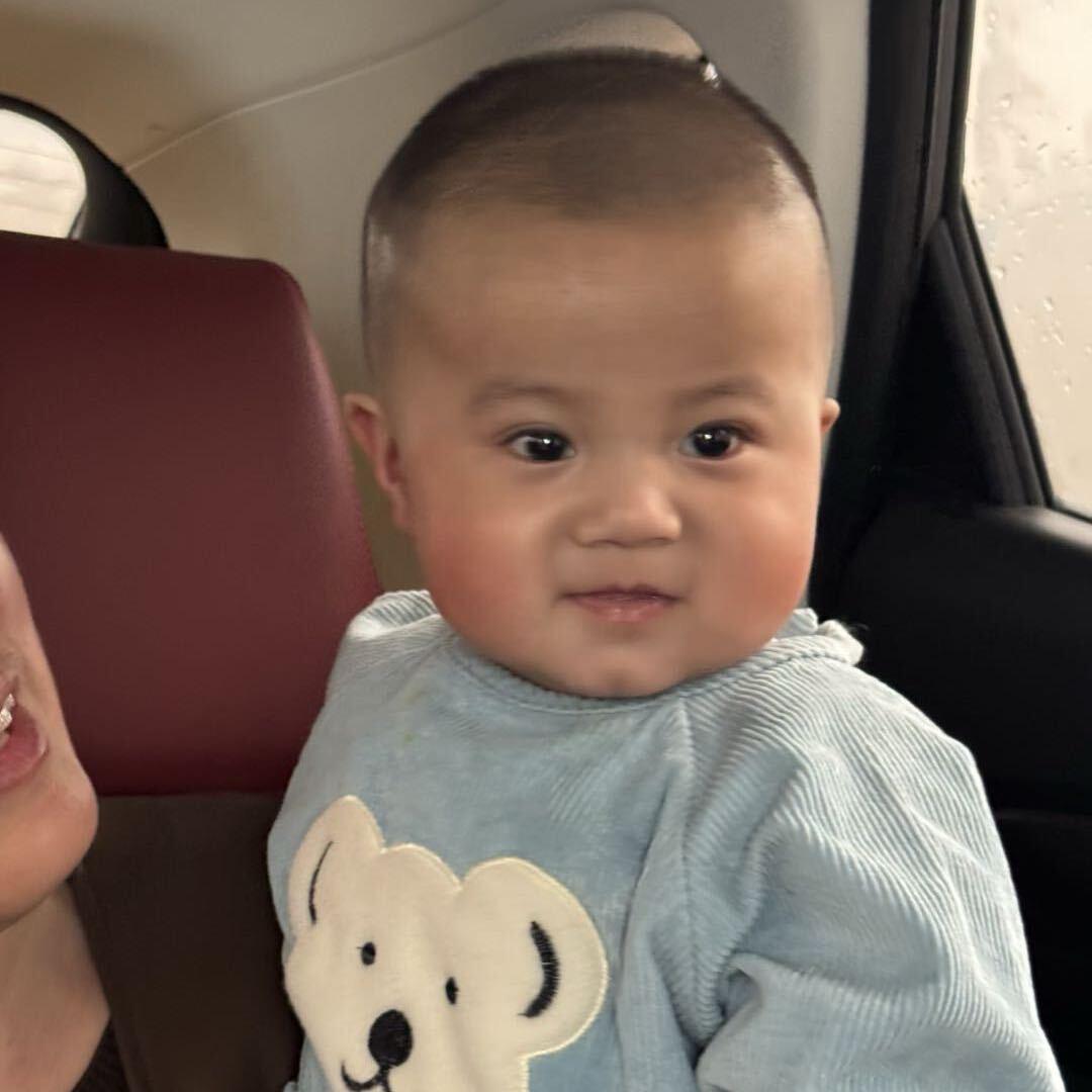 卡粉美女