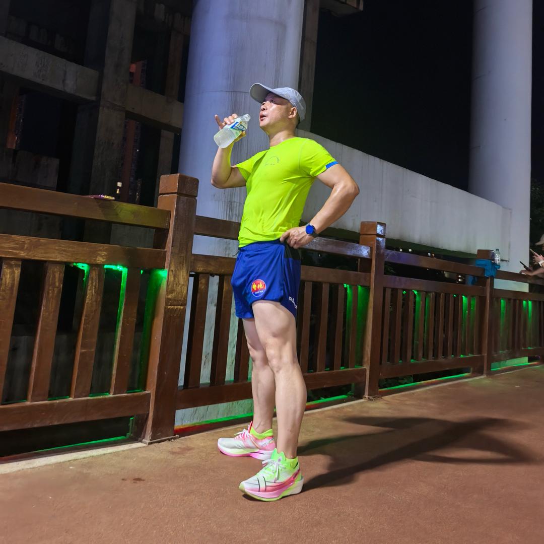 亮亮哥爱🏃🏃🏃🏃🏃🏃