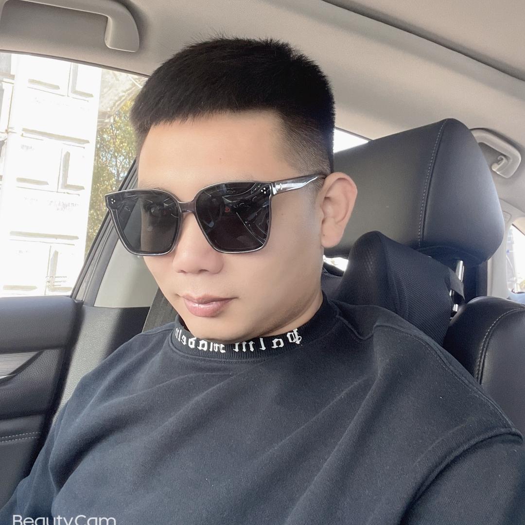 上海二手挖机刘小义