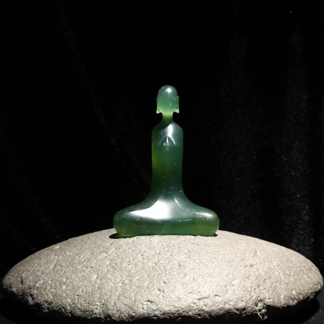 鸿缘玉器