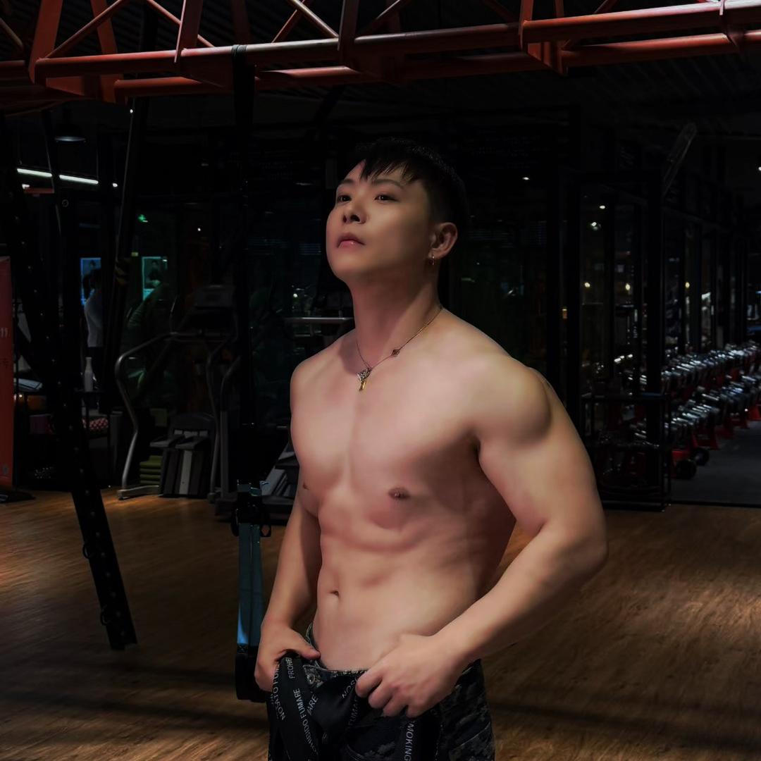 一戈人_伟霆@抖音