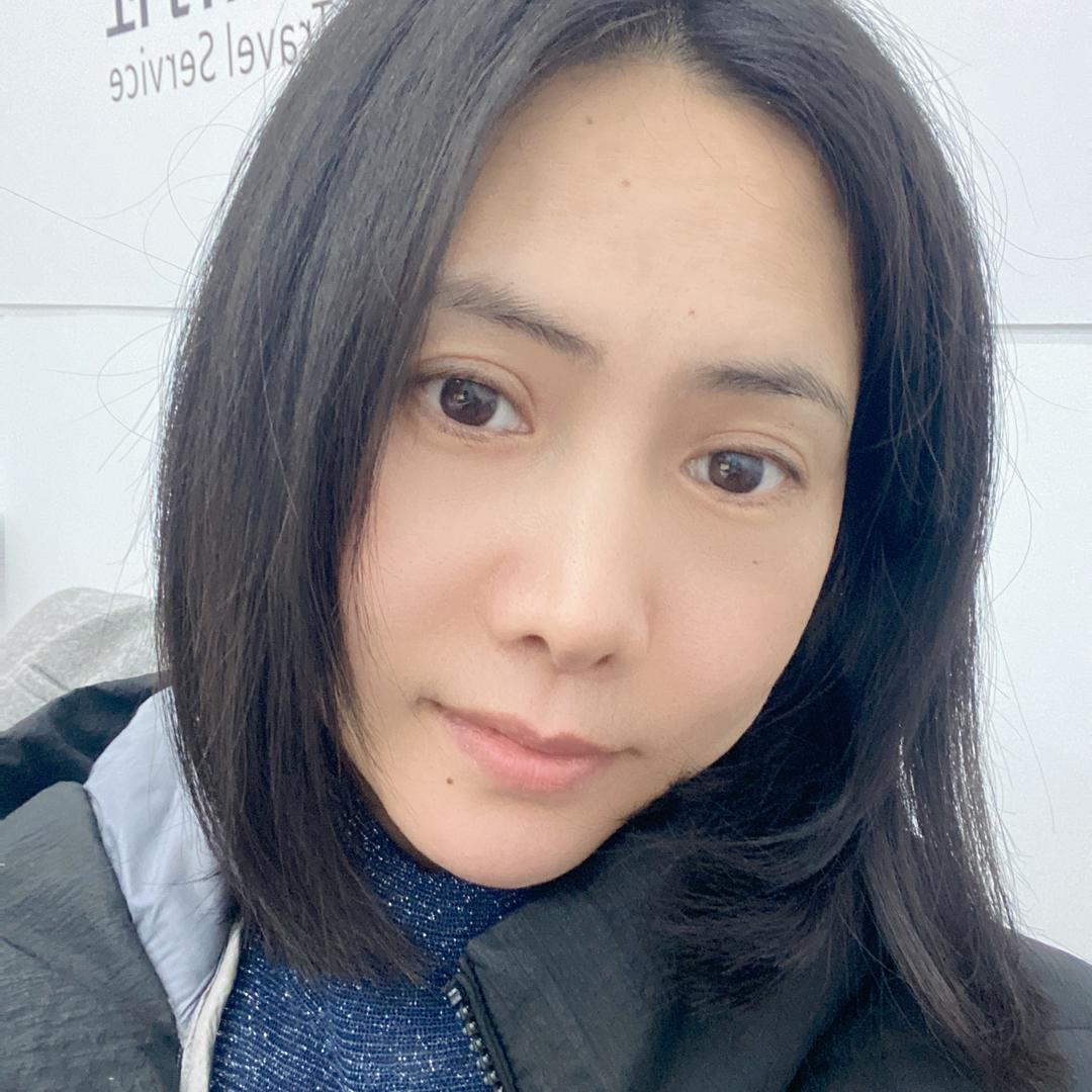 千乘鑫在武汉做旅游