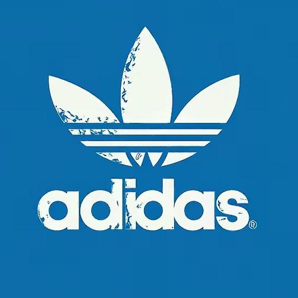 依镀运动甄选店