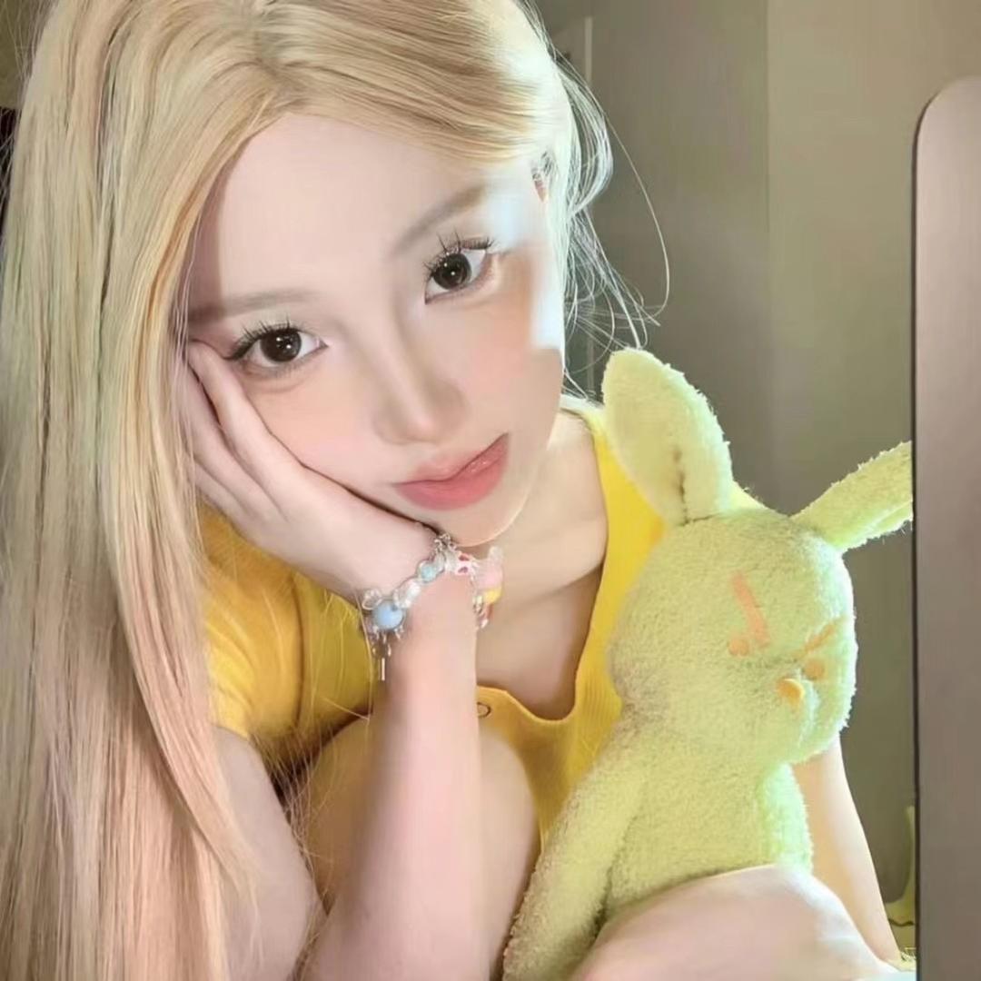 歪着头🫧