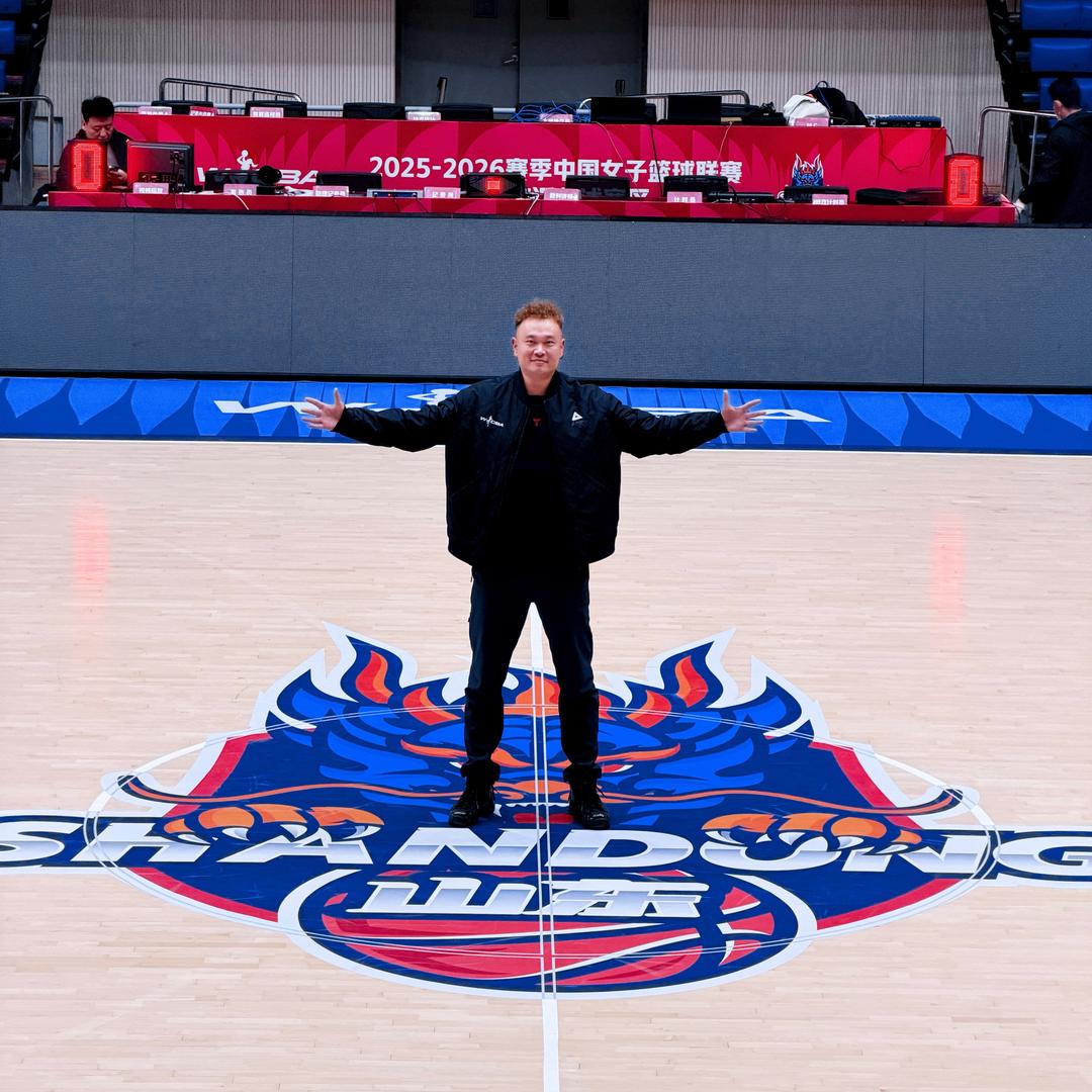 山东高速俱乐部赤水河酒女篮MC馮振