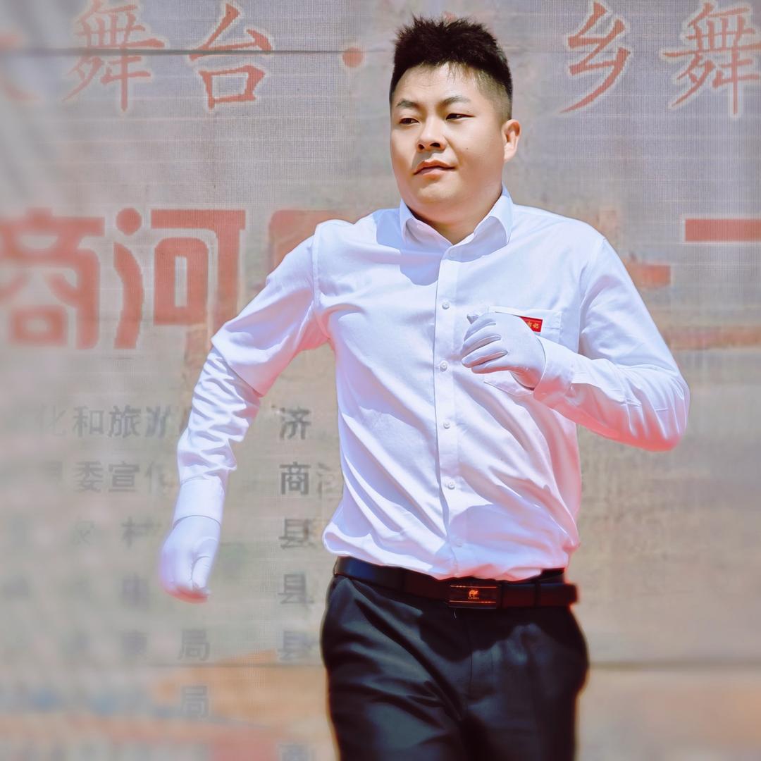 六耕者(济南商河96年驻村第一书记）
