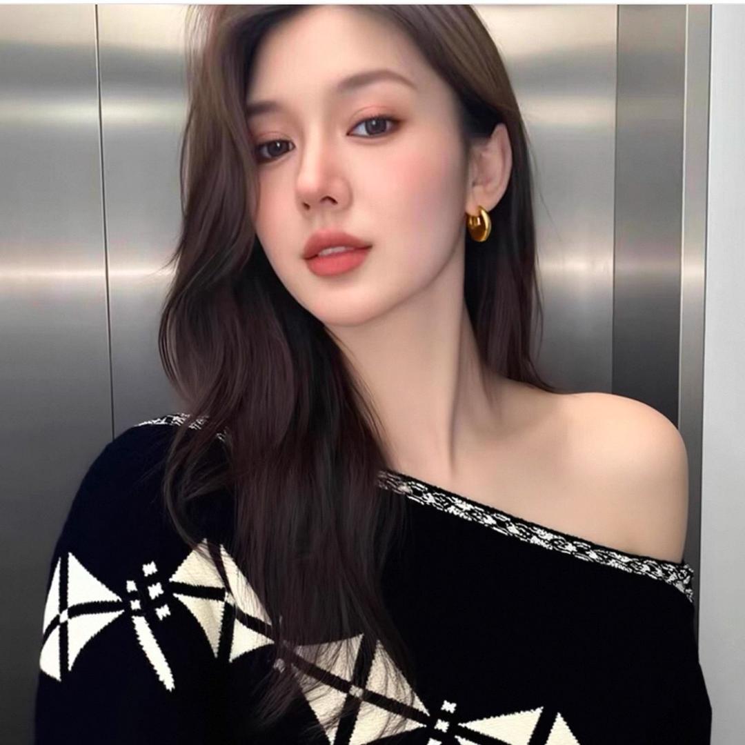 ── 展开 1.6万条回复 ⌵