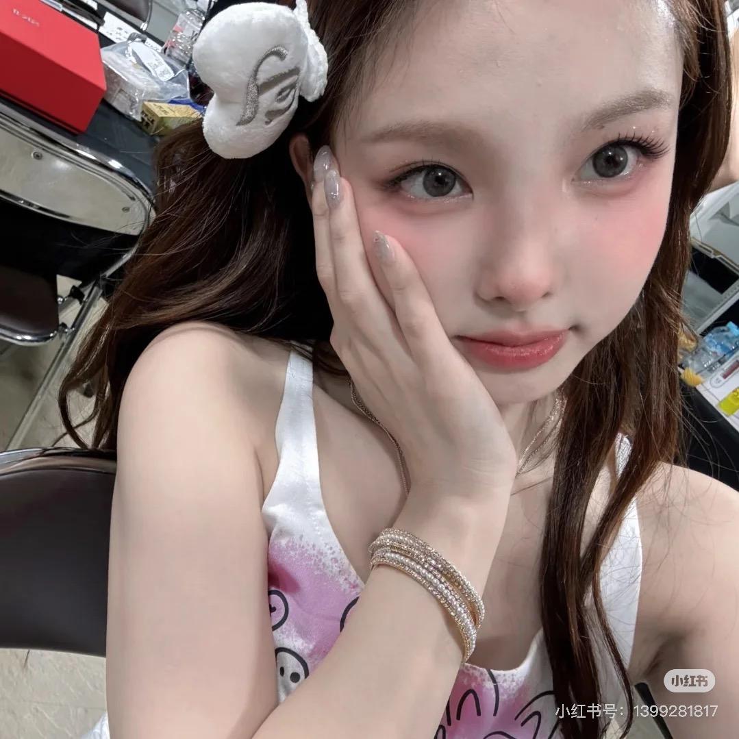 Yulia爱吃冰淇淋