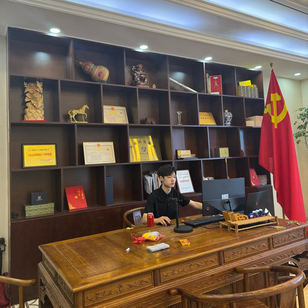 河南国岳创始人梁超阳