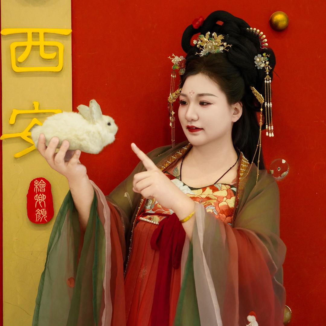 吉祥火锅。 地址锦绣家园对面。