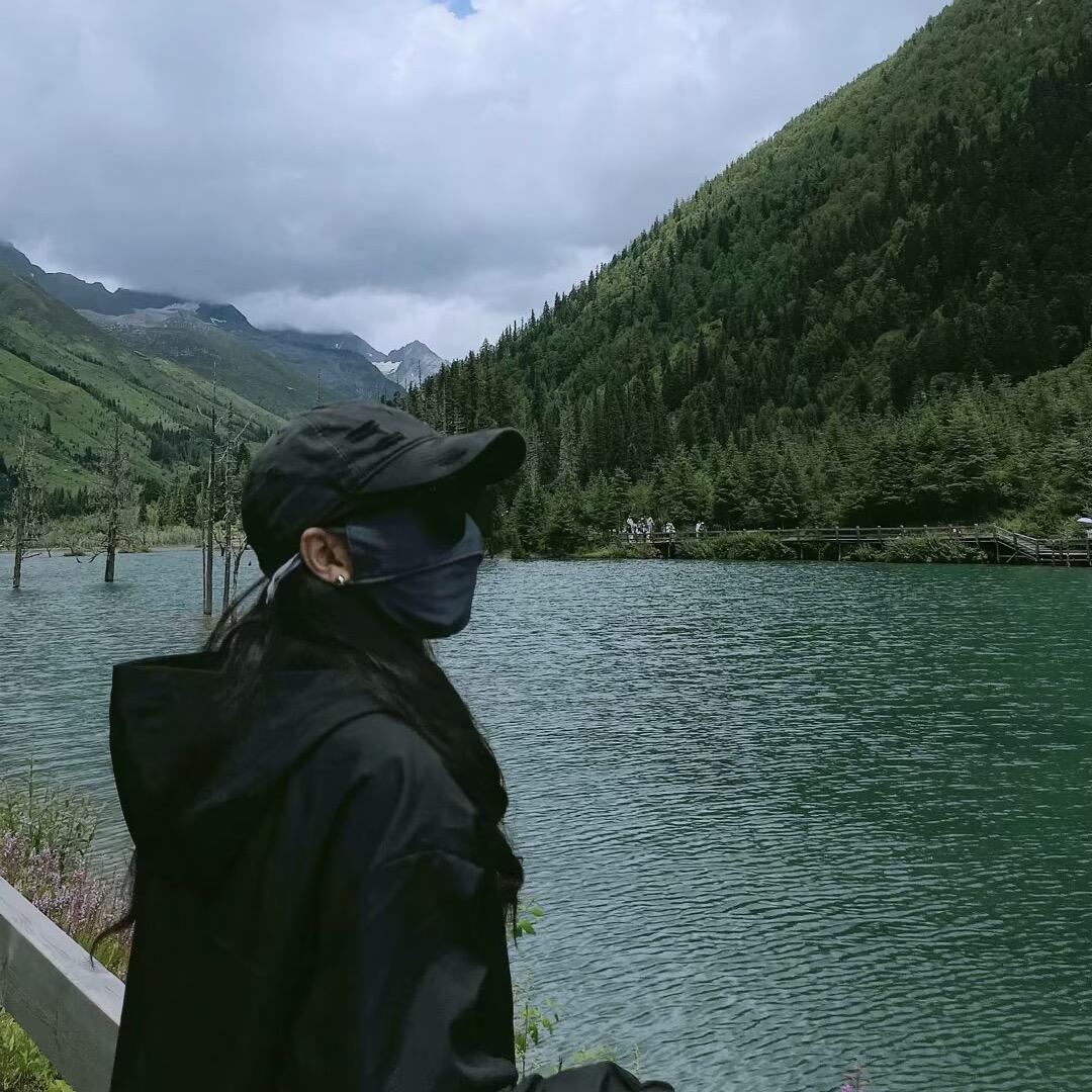 何同學（手工小笼包）