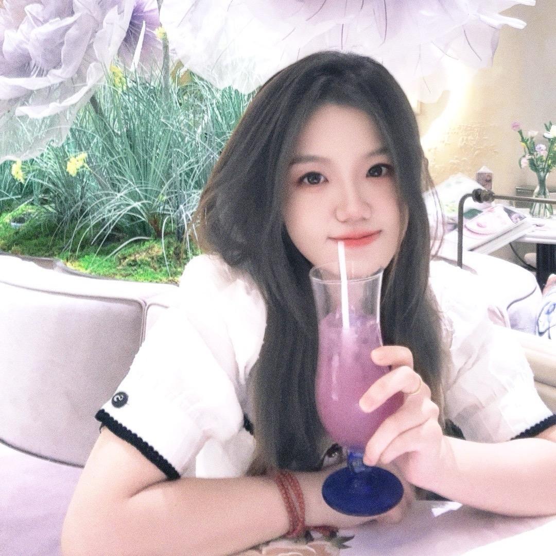 朝阳路骑小黄车狂飙的美少女