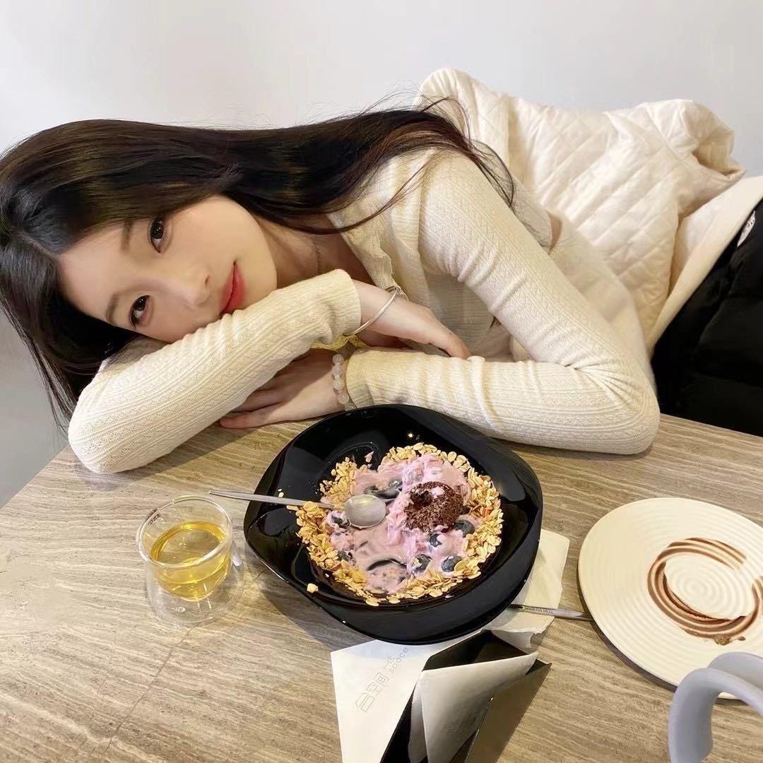 我不吃饭.