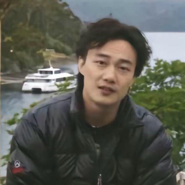 绊倒铁盒