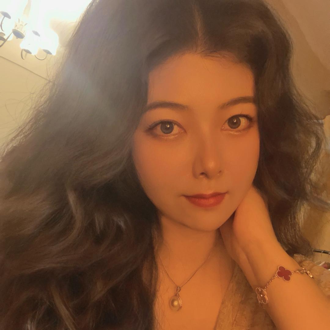 楚妍_Chloe