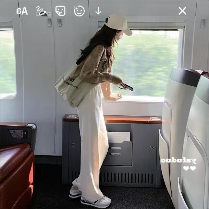 十里桃花不如惜。