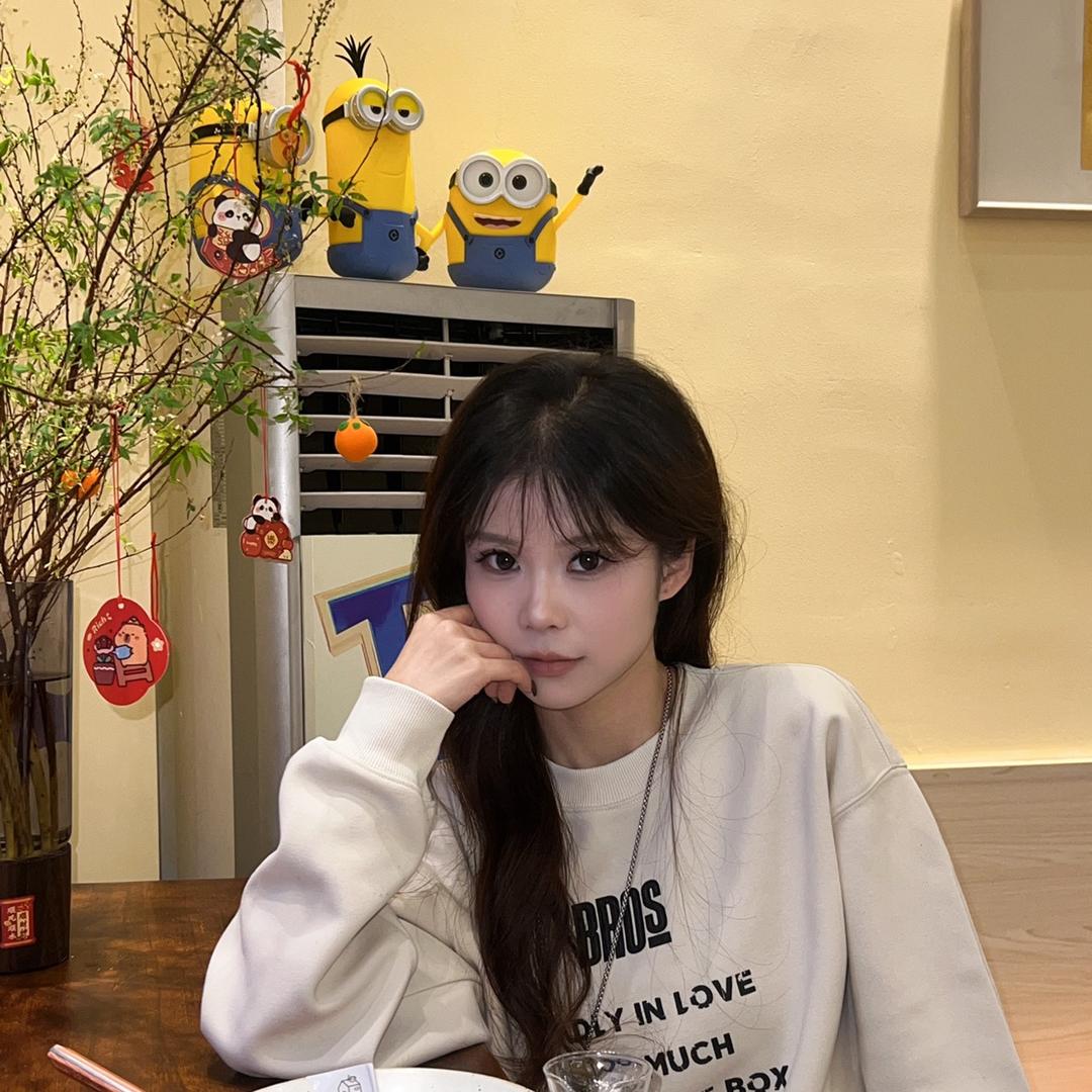 涩度服饰小彤