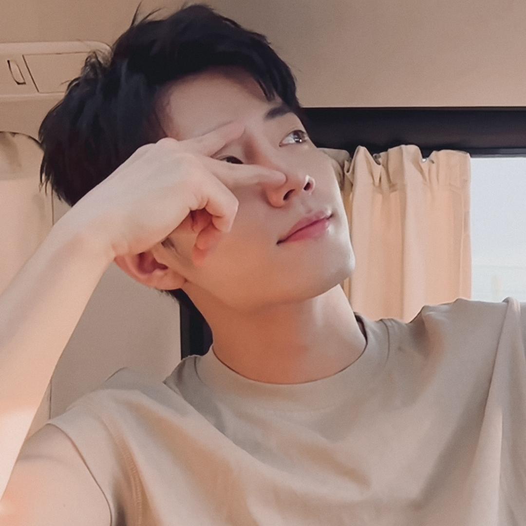 半夏柒微凉💫铁唯（随缘更～）