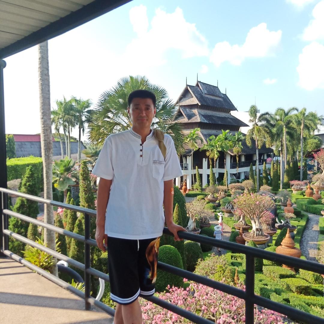 钢构红哥（巩义）