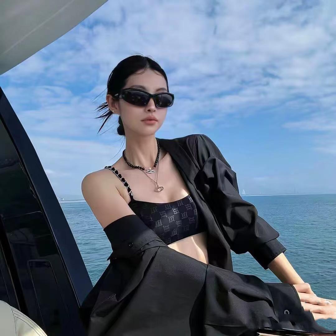 卖瓷砖的小姐姐🧐