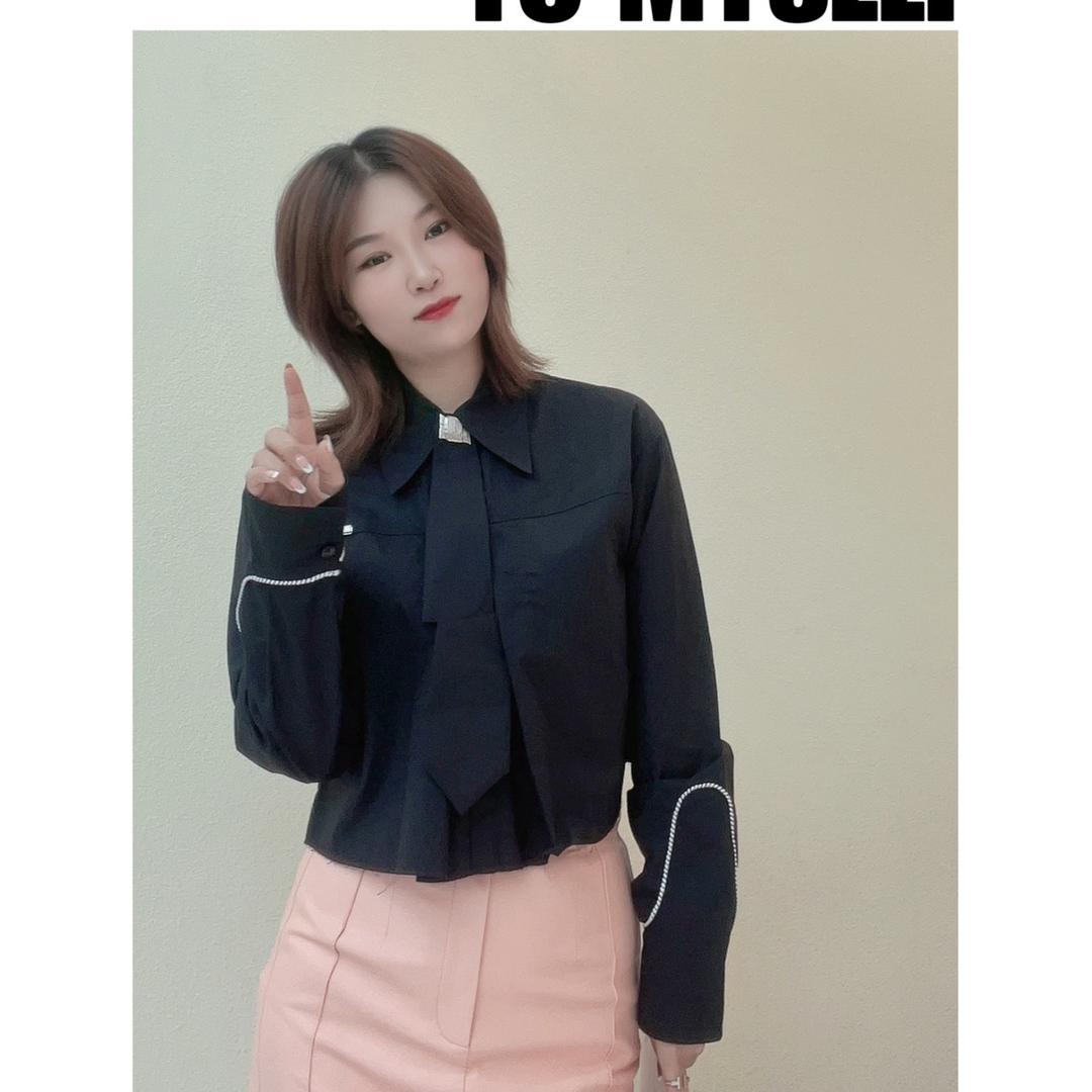 LD服饰—佧西文珞璜玉观店