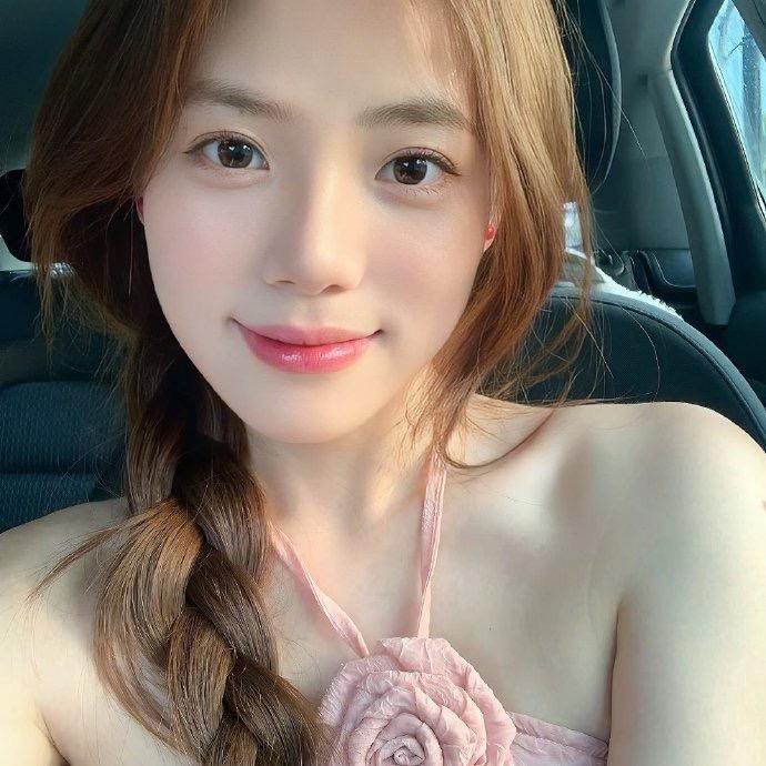 唐璐Lulu（爱穿搭）