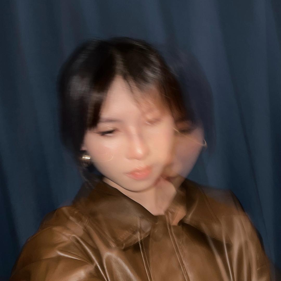 小栗何