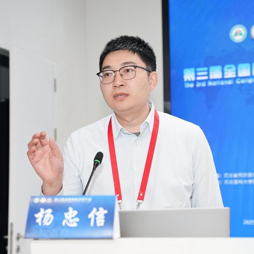 胸外科杨忠信医生