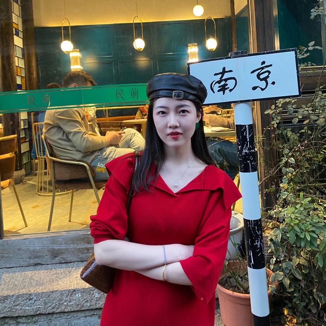 覃早早
