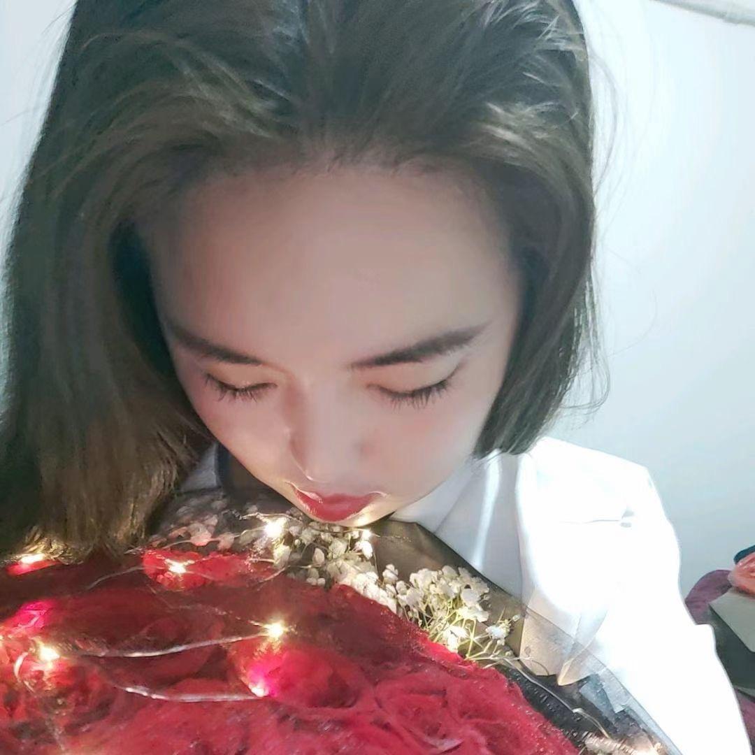 开心 美一天 （连赞拉黑）