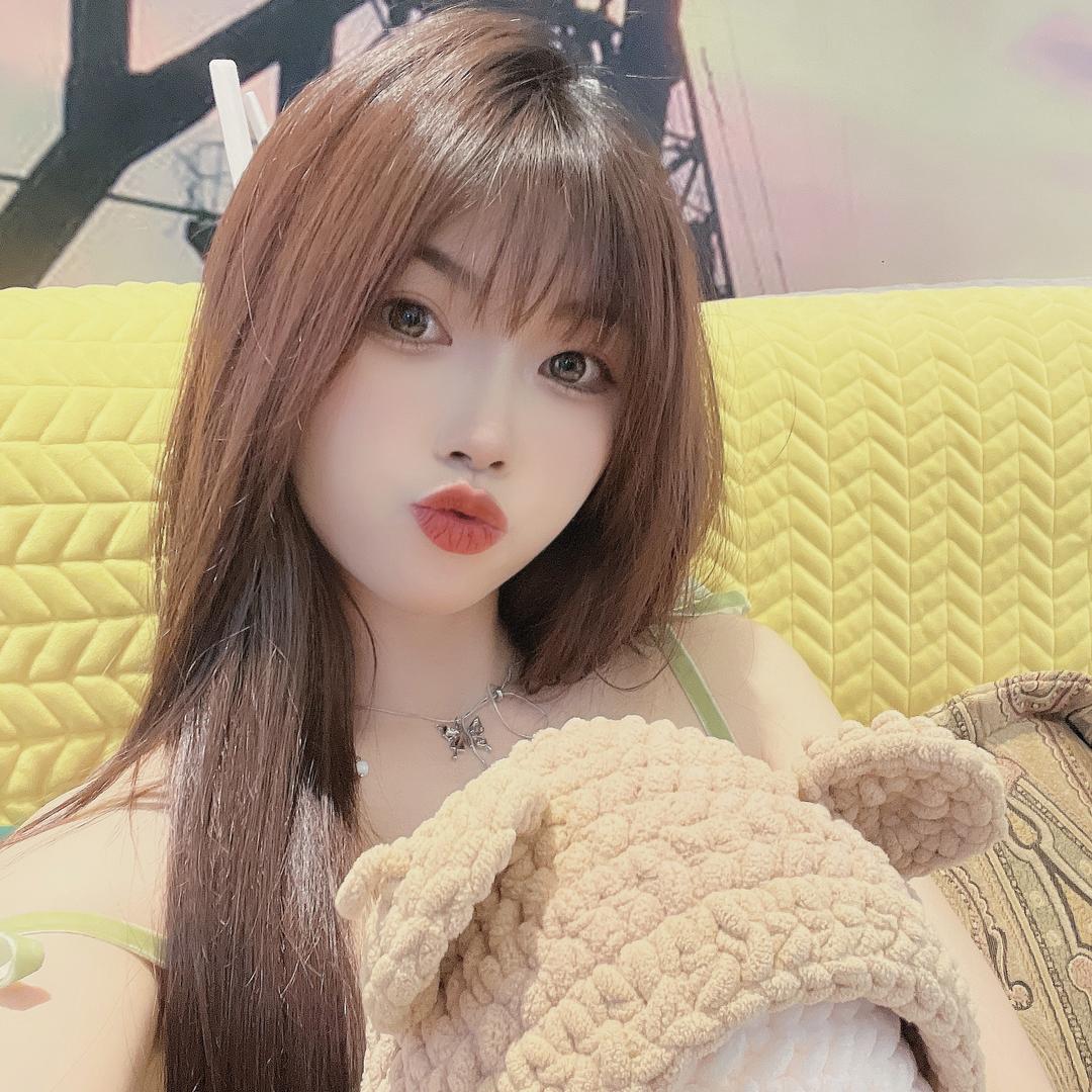 小薇儿🍬