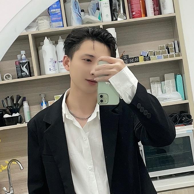 TK  L佐威