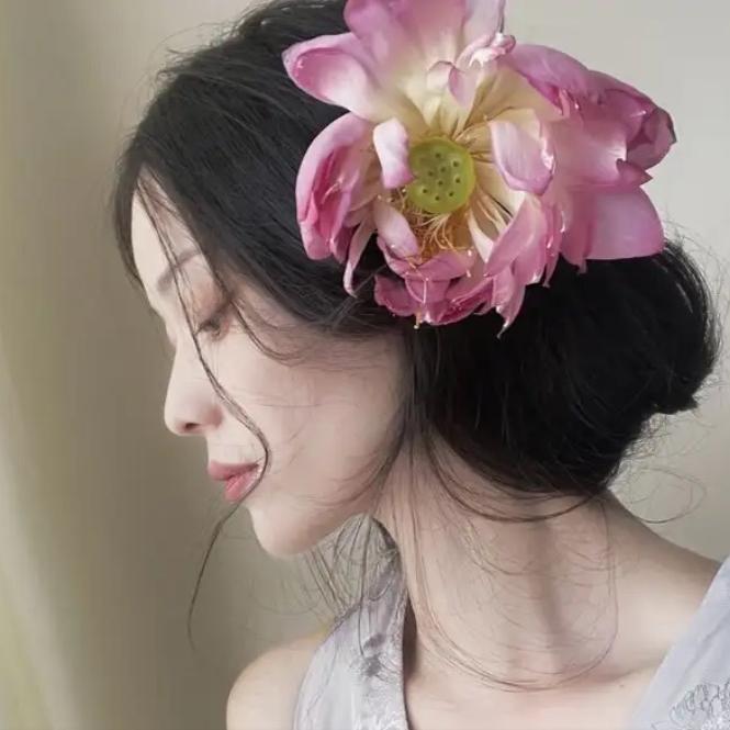 素素轻奢高定女装