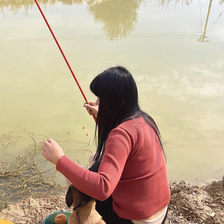 乡村钓鱼小妹