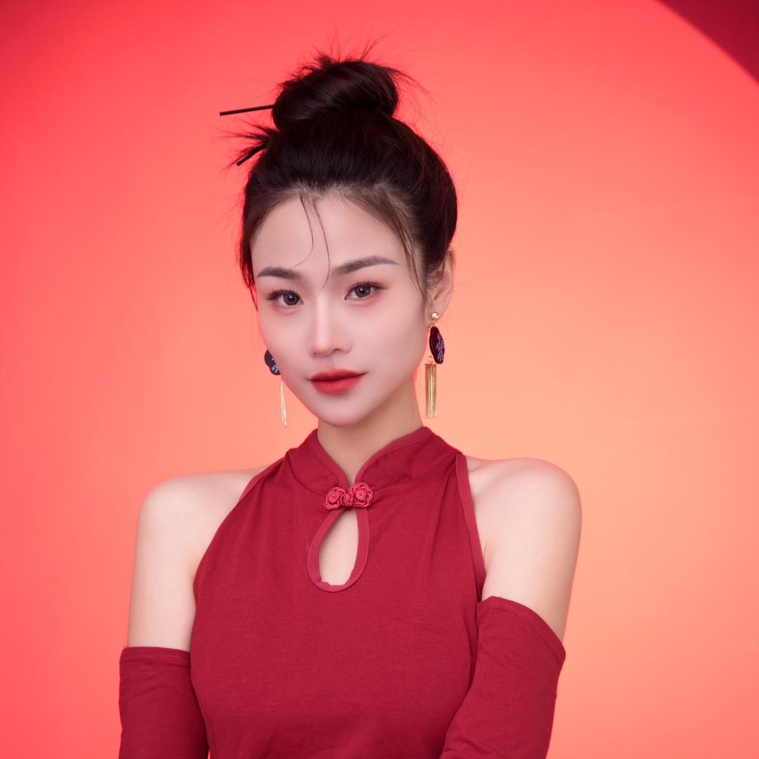小慧. 国风美裳