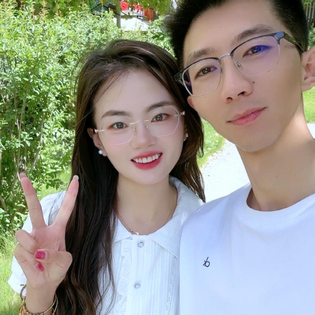 小夫妻爱看房