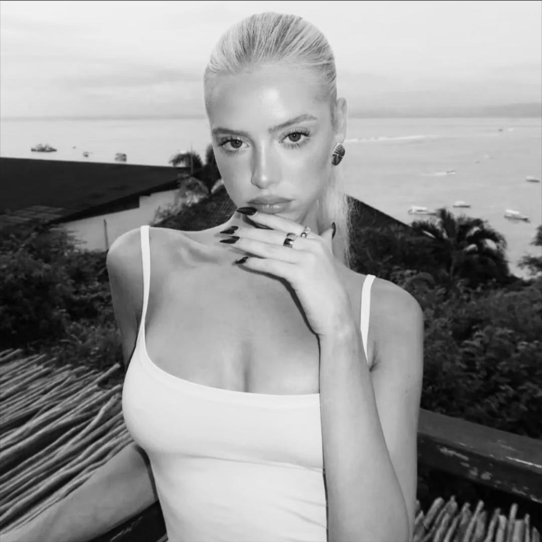 Mia-