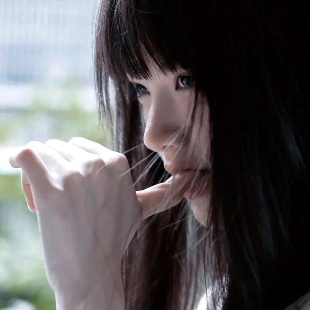 奈奈.