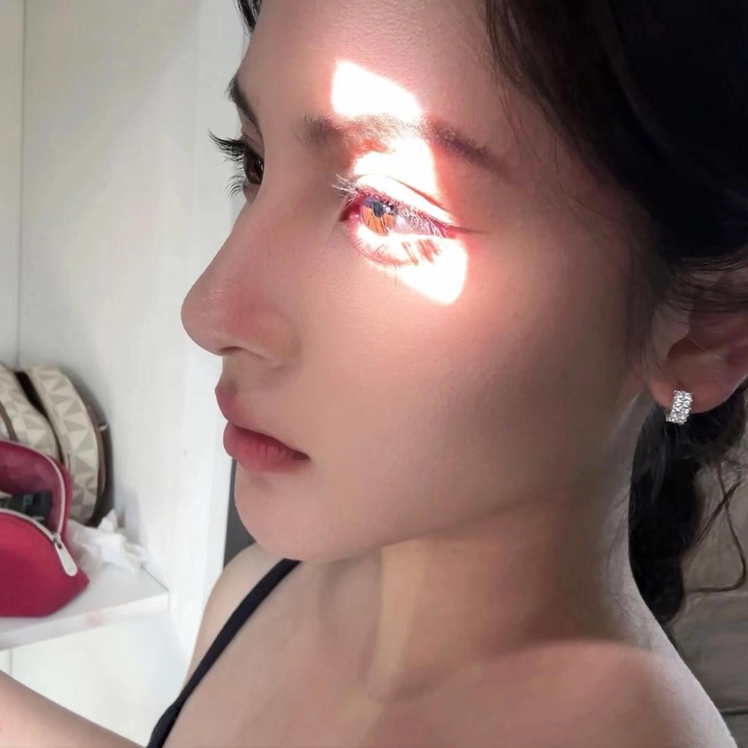 椰ye.