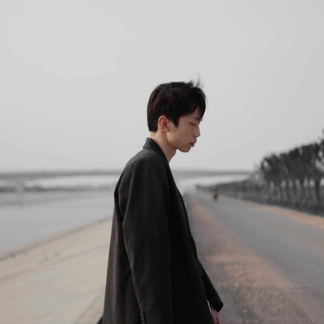 不会跳街舞的老姚