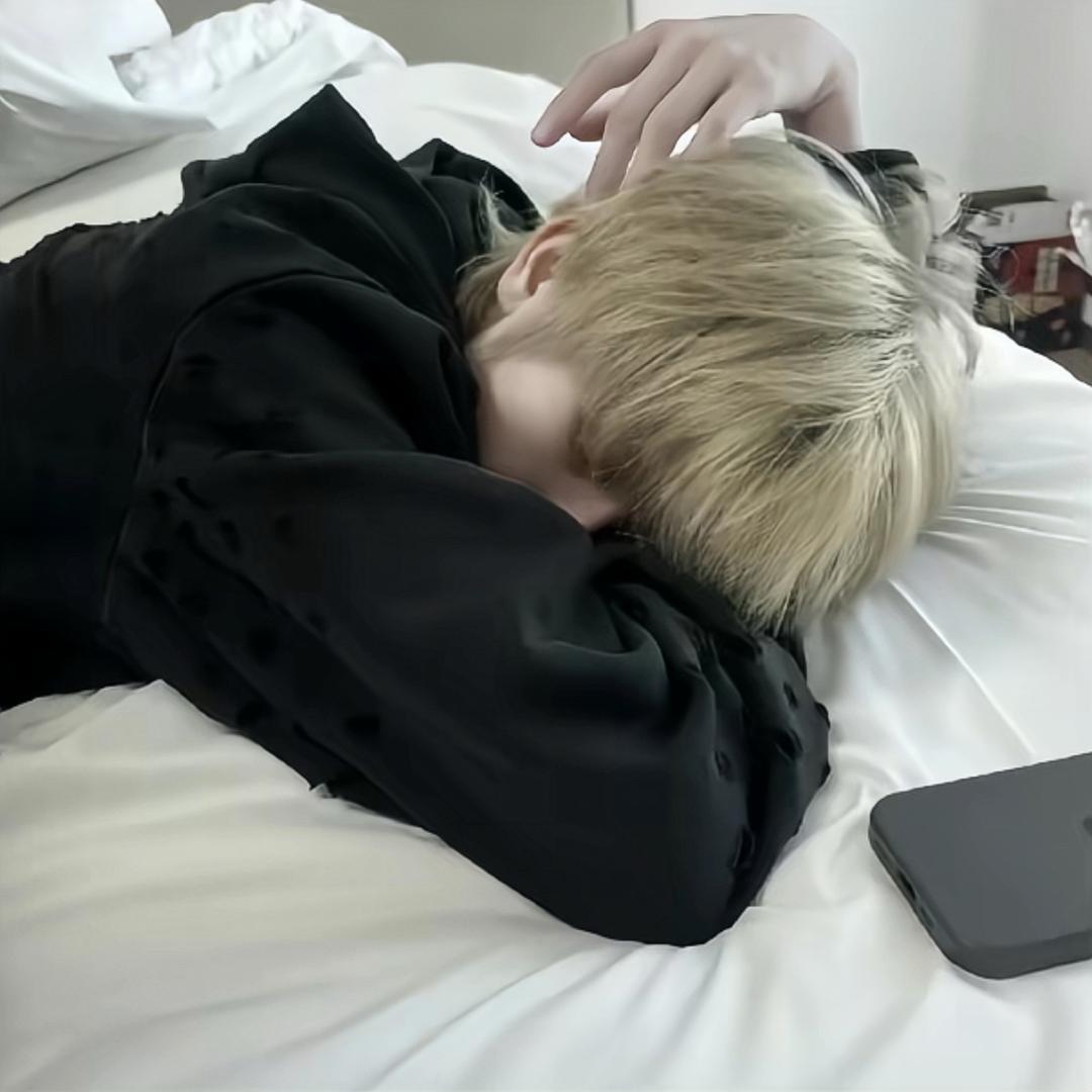 🧊y         ㅤ