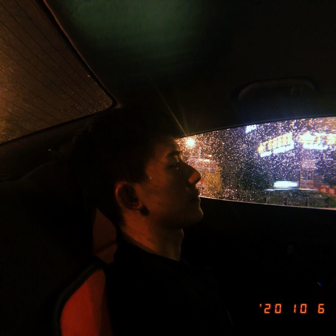 阿飞爱穿搭