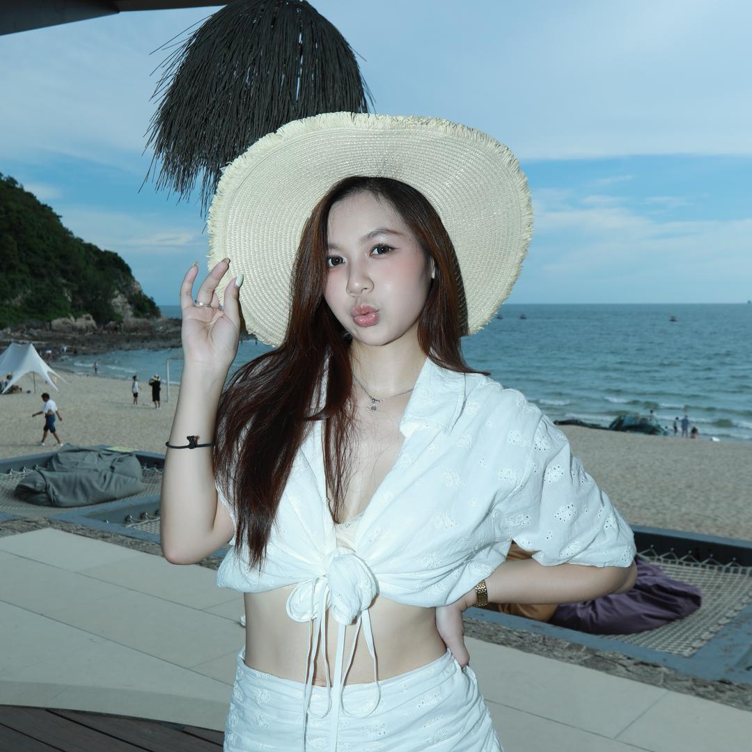 李哩哩