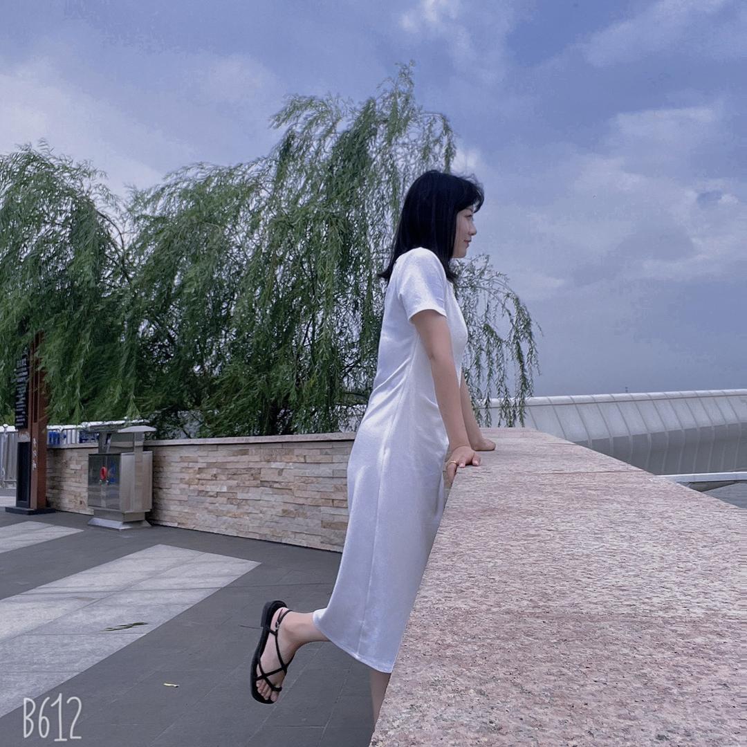 静吖🍬