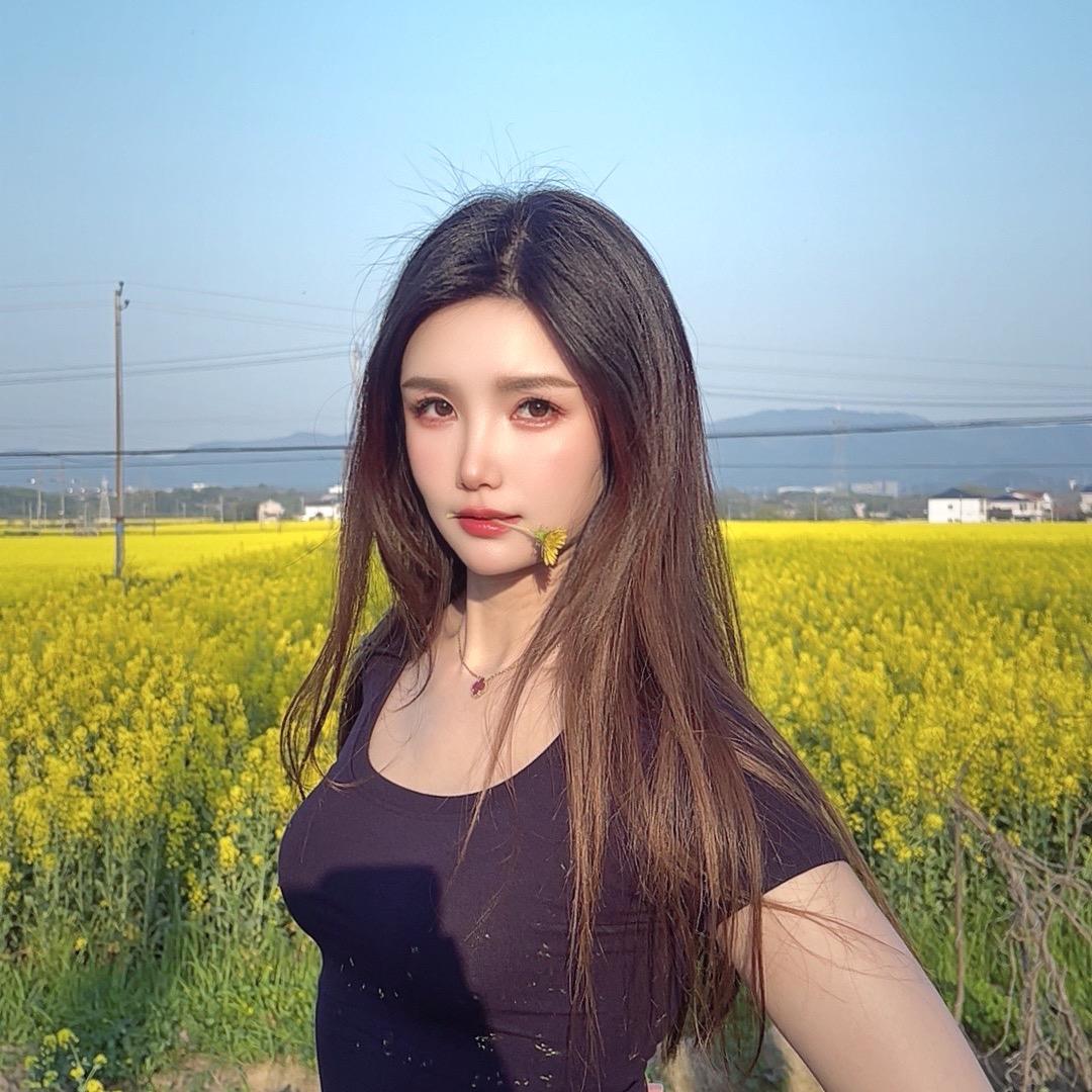 是小张温柔吖😊