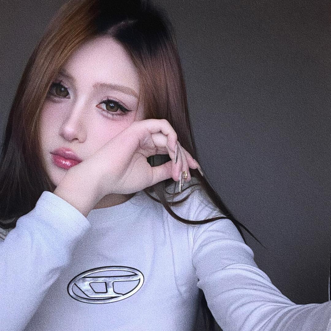 于诗桐.