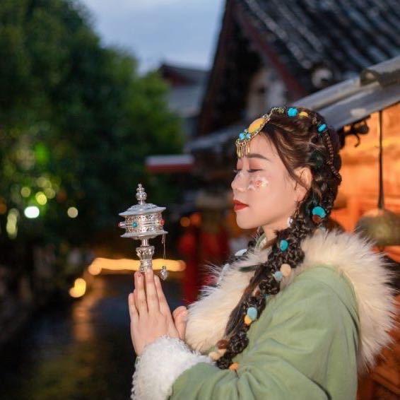 卖板材的高美丽