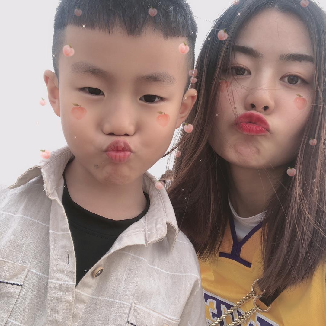 幸福一家人👨‍👩‍👧‍👧