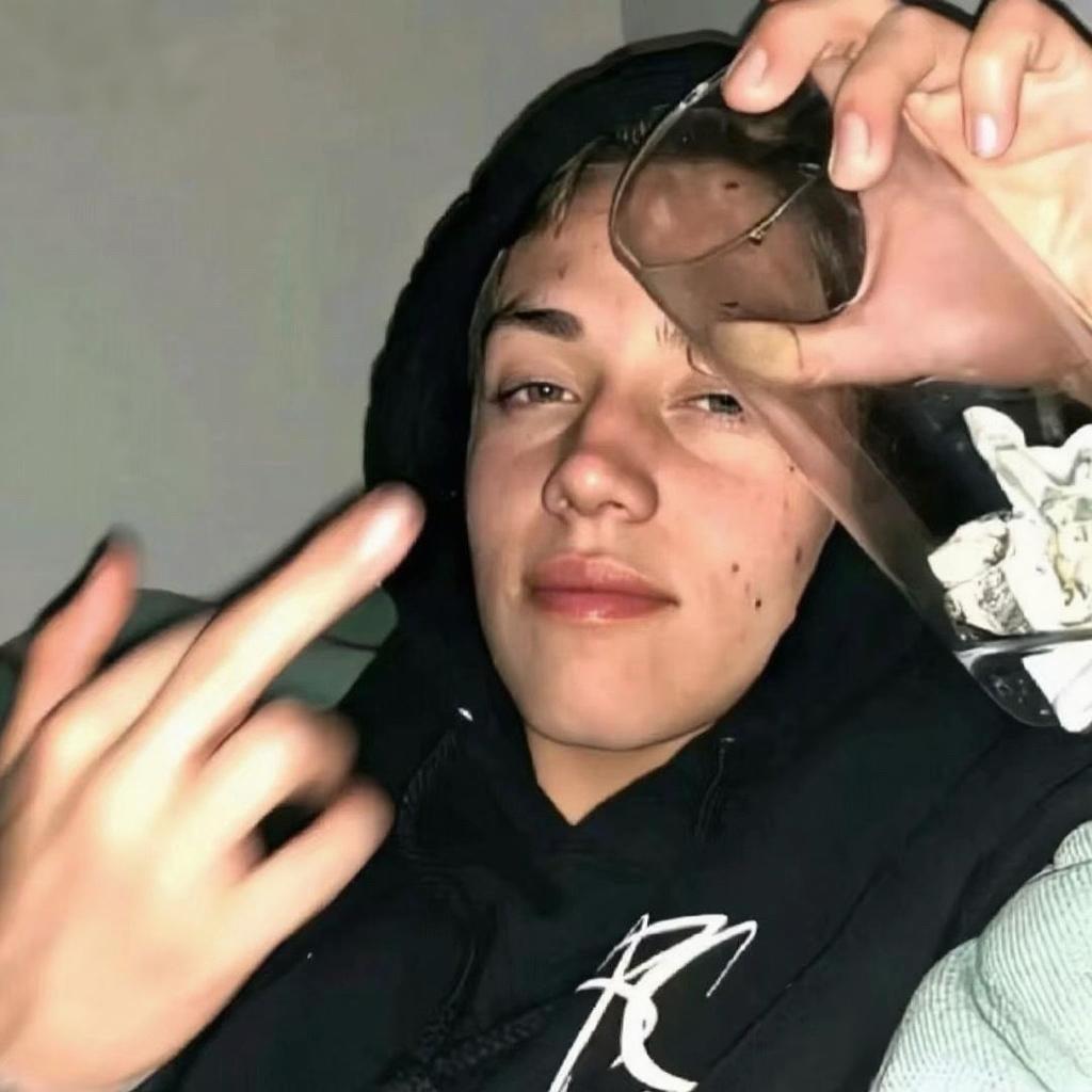 @7